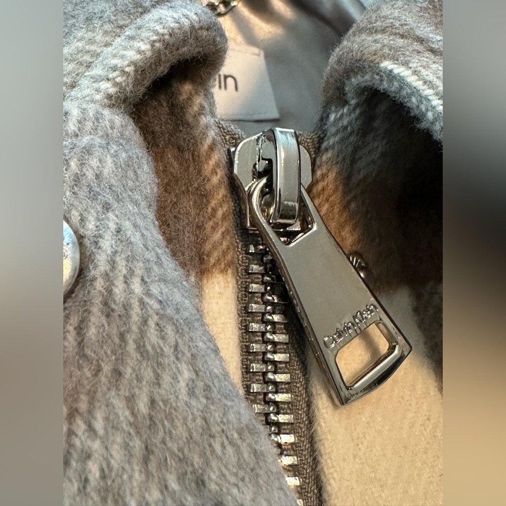 🔆 Calvin Klein Plaid Gray and Cream Trench Coat with Belt - Medium NWOT - Picture 8 of 16